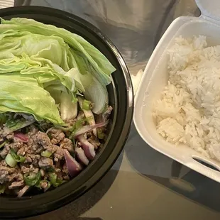 Pristine bowl of mild beef S2. Larb and lettuce, plus I ordered sticky rice as the menu recommended. Very pleasing. 04JUL24