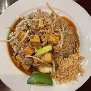 beef P1. Pad Thai Noodle