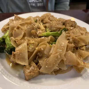 P2. Pad See-Ew with Tofu