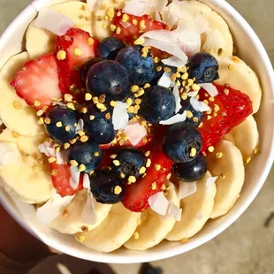 The Shaka Bowls Food Truck read my mind and appeared during my hunt for an acai bowl