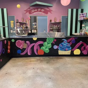 Super cute decoration of the counter! Love all the colors!