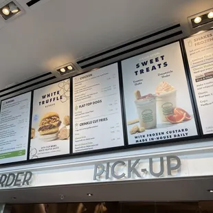 Menu at Shake Shack - Bay Street in Emeryville.