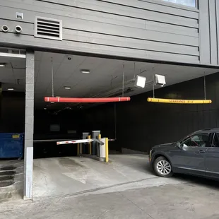 Parking for Shake Shack customers on P1.