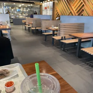 sushi and sashimi, interior