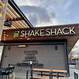 the outside of the shake shack