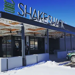 the outside of the shake shack