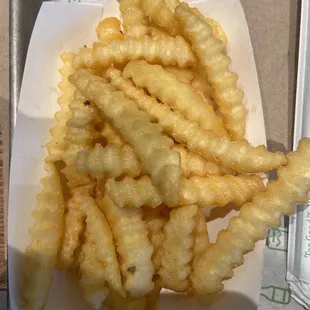 Crinkle cut fries