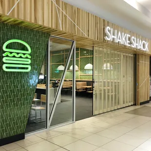 Entrance in mall food court