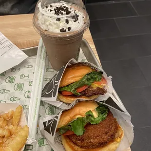 Regular burger and mushroom burger