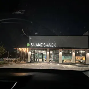 a shake shack at night