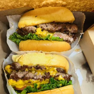 That juicy burger!! Thank you shake shack!!!!