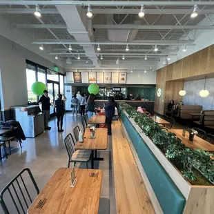 sushi and sashimi, interior