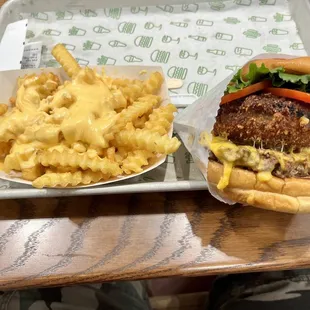 Shack Stack and Cheese Fries - simply amazing (5/5)