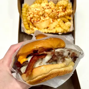 Hot Ones- Burger | IG: @audree.eats