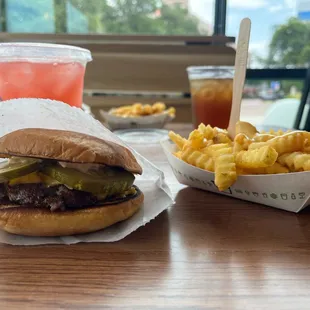 Modified Smashburger + cheese fries + strawberry lemonade + tea