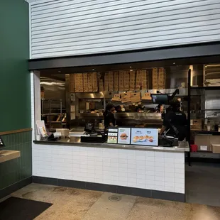 Kitchen &amp; Cashier