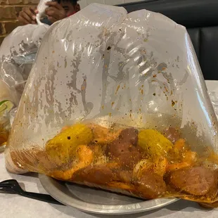 Shrimp and sausage with the juicy seasoning