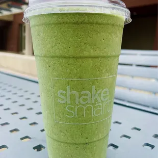 organic supershake smoothie - organic superfood, banana, vanilla protein, organic peanut butter