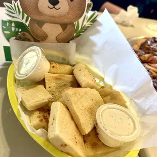 Garlic bread with ranch