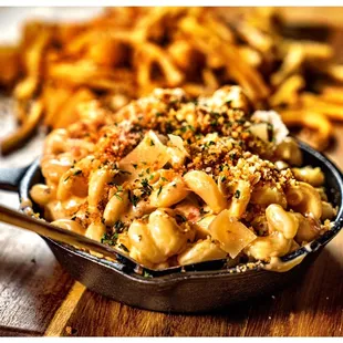 Bomb Mac &amp; Cheese