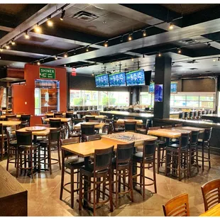 Plenty of TVs...plenty of room!!