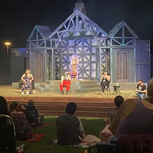 The Hamlet Project: @celezaperez