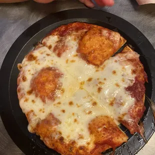 Cheese pizza