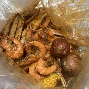 Combo A Shrimp with head and Snow Crablegs