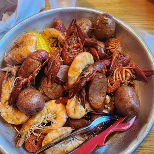 1lb shrimp, 1lb crayfish and sausage w/cajun