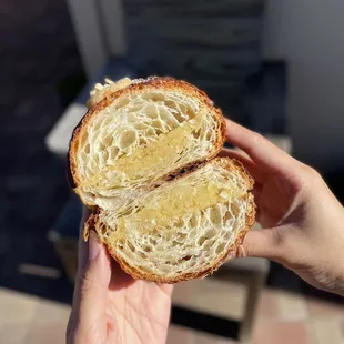 ig: @whatsviveating  |  almond croissant