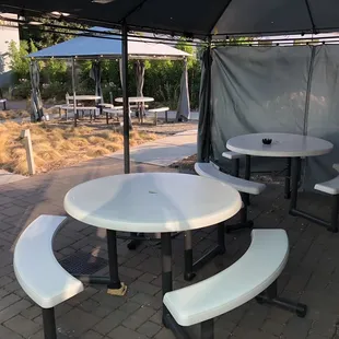 Patio (shared with Petite Province). It was 100 today so it was deserted but would be great on a normal dry day in Portland.