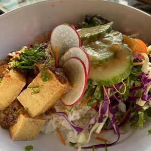 Shaku rice bowl with tofu