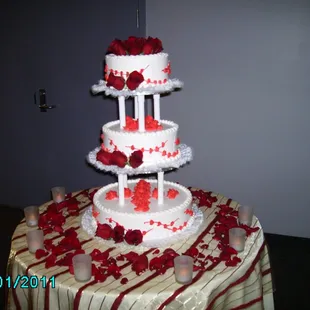 a three tiered wedding cake