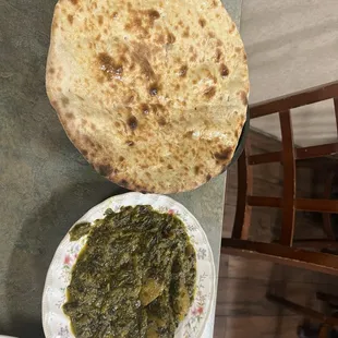 Naan and Alu Palak