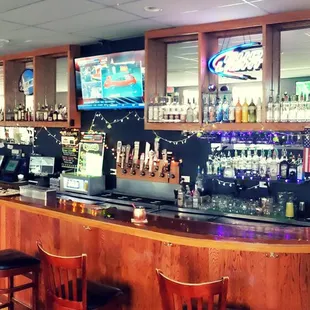 Fully stocked, full length bar!