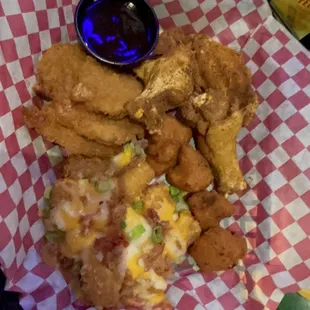 Wings, shrimp tots and Buffalo Cauliflower (4 Play Appetizer)