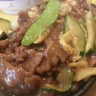 Sizzling Beef and Scallops Platter