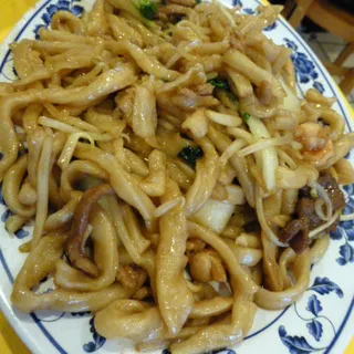 Deluxe Combination Chow Mein
