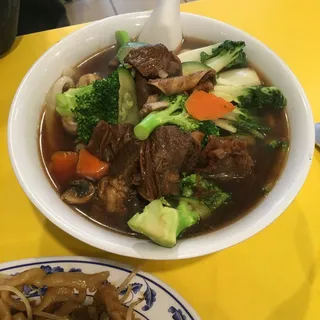 Beef Brisket Soup Noodles with Wonton