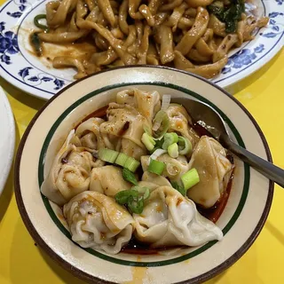 10 Wonton with Spicy Sauce