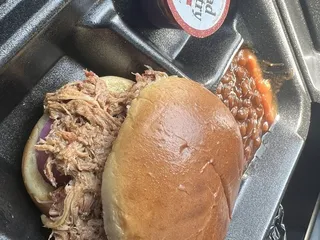 Boss'n Hogs BBQ