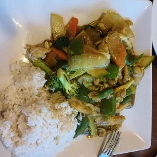 Curry chicken with white rice