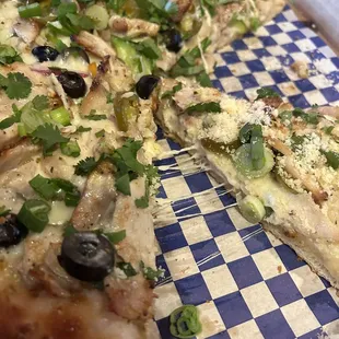 Garlic Chicken Pizza