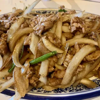 51. Stir-Fried Sliced Lamb with Scallion