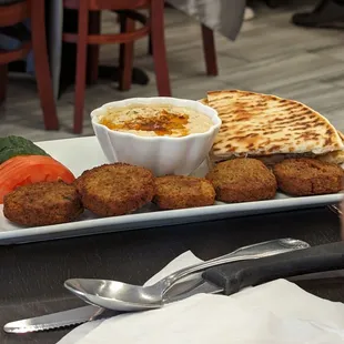 6 Piece Falafel Plate