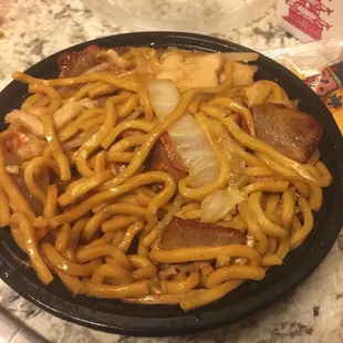 Lo mein.. really good!