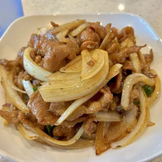 Stir Fried Lamb with Green Onion& Onion