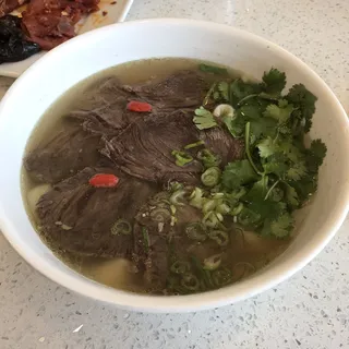 Beef Noodles in Clear Soup - Thin or Thick Noodle