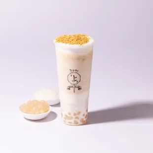 Peanut Butter Bliss.
Peanut Smoothie, Mochi, Signature Tapioca Cube, and Milk Cloud Foam