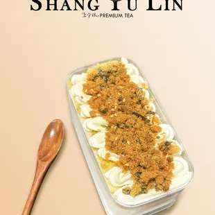 調味海苔肉鬆 鹹蛋黃夾心 碎腰果
Contain Sesame Seaweed pork Floss, Salted Egg Yolk Center and Crushed Cashews